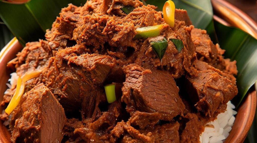 Rendang Indonésio: Carne Cozida Lentamente em Coco e Especiarias 1 Rendang Indonésio: Carne Cozida Lentamente em Coco e Especiarias