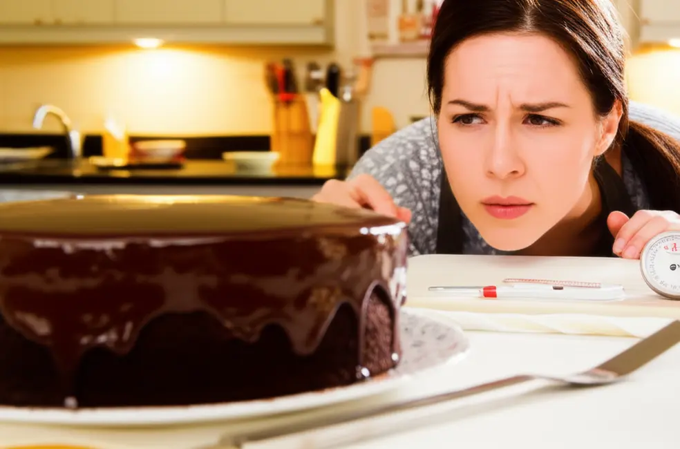 7 Segredos para Fazer Cobertura de Chocolate Durinha Perfeita Por que a cobertura não fica durinha